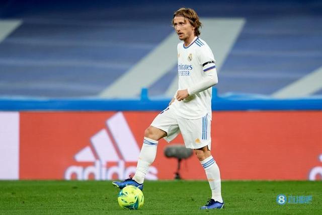 曼联狂丢21球暴露防守隐患，明夏抢免费英超铁卫！阿莫林欲签嫡系